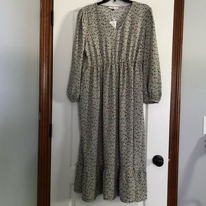 *NWT* Midi Dress